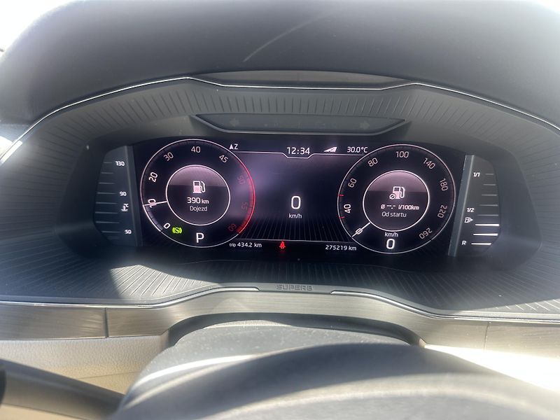 Škoda Superb (2020) 2.0 TDI rezervace - fotka 26 z 30