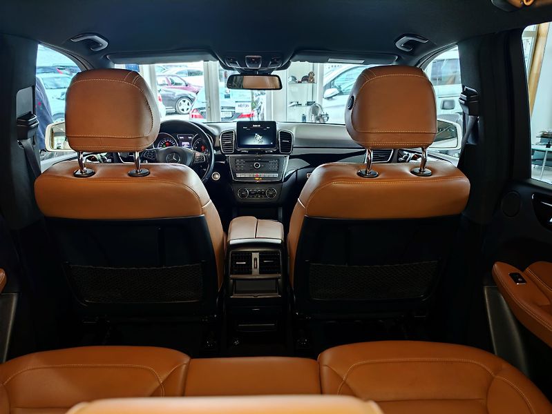 Mercedes-Benz GLE 250d 4M AMG Airmatic - fotka 21 z 53