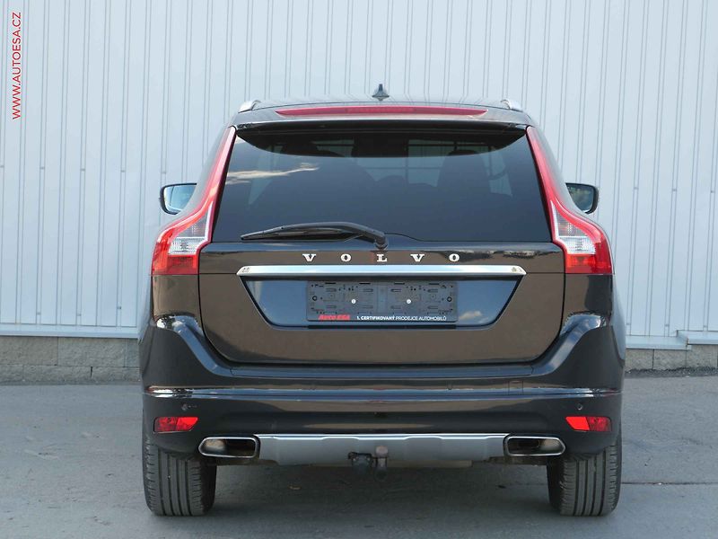 Volvo XC60 (2014) 2.0 D4, Summum, bixen, panor - fotka 5 z 26