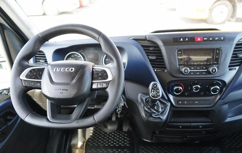 Iveco Daily 35C14HA8 - S3, UZÁVĚRKA, AUTOM - fotka 11 z 12