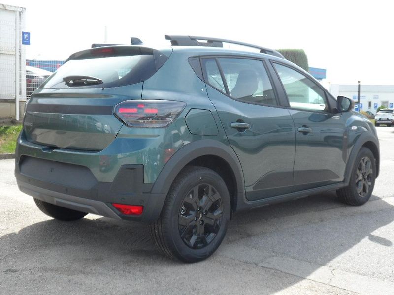 Dacia Sandero (2026) Stepway Extreme Eco-G 120    - fotka 3 z 7