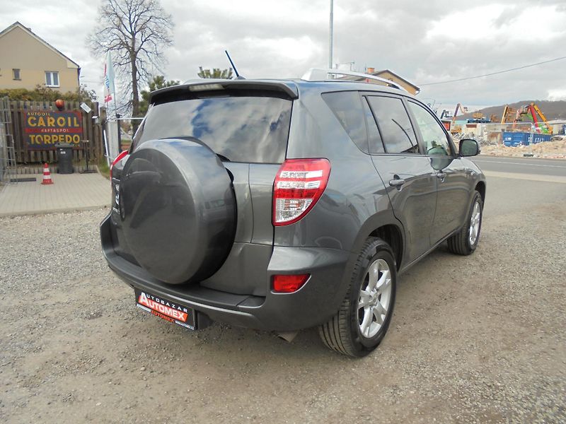Toyota RAV4 (2009) 2.2 D-4D- 4x4- DIGIKLIMA- KŮŽE - fotka 7 z 11