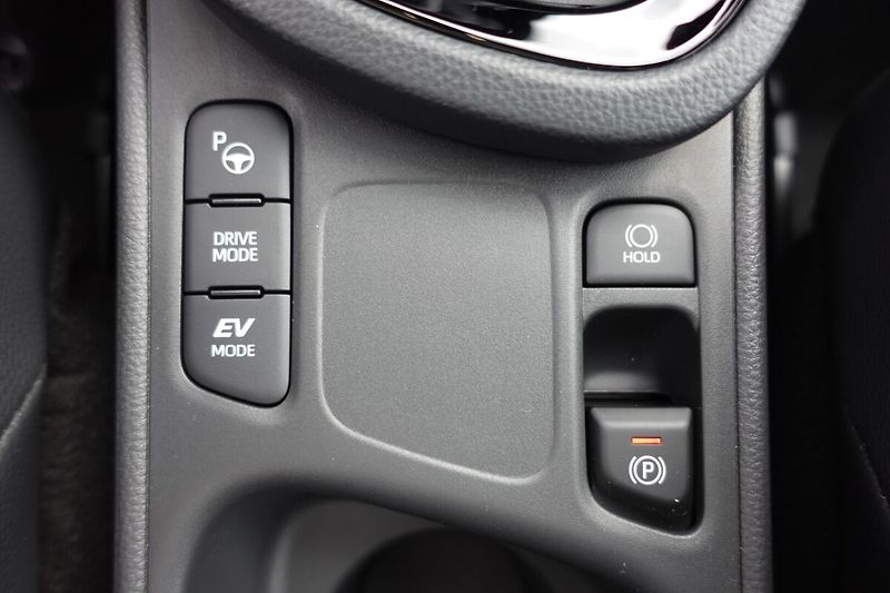 Toyota Yaris Cross 1,5 HEV Executive Tech VIP - fotka 22 z 36