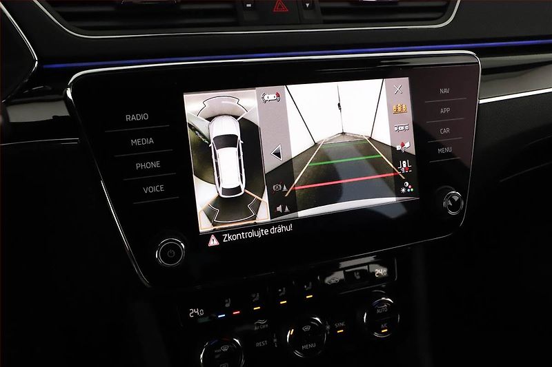 Škoda Superb (2021) Laurin&Klement 2.0 TDI - fotka 17 z 24