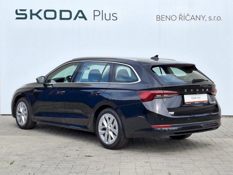 Škoda Octavia (2022) Combi Style Plus DSG 2,0TDi 11 - fotka 10 z 35