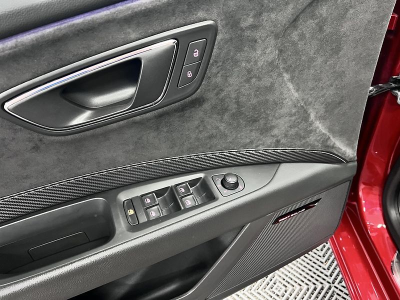 Seat Leon Cupra 300, 221 kW, REZERVACE - fotka 12 z 34