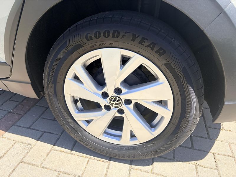 Volkswagen Taigo 1.0TSI LIFE LED  - fotka 7 z 43