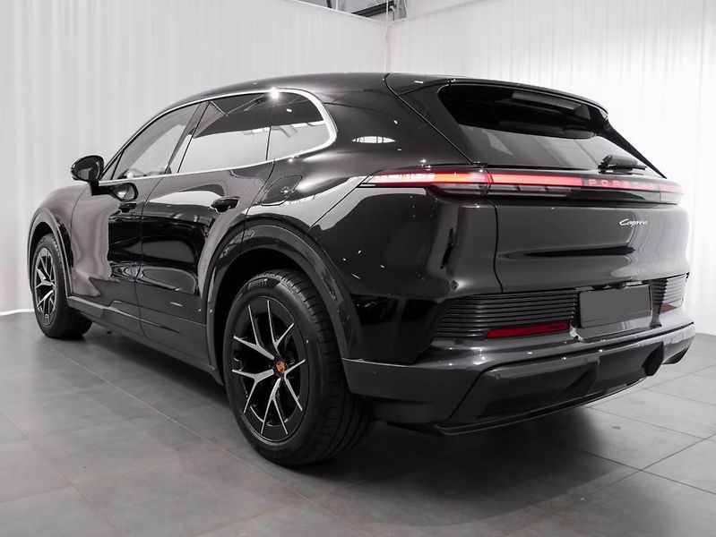 Porsche Cayenne Electric 360 HuD Display spol. - fotka 5 z 24