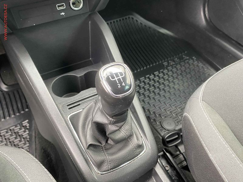 Škoda Fabia (2021) 1.0 TSi, 1.maj,ČR, Style - fotka 16 z 17