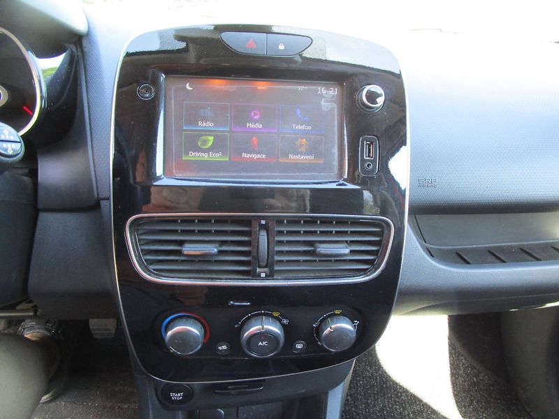 Renault Clio (2016) - fotka 16 z 20