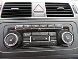 Volkswagen Touran (2012) 2.0TDi, DSG - náhled 18