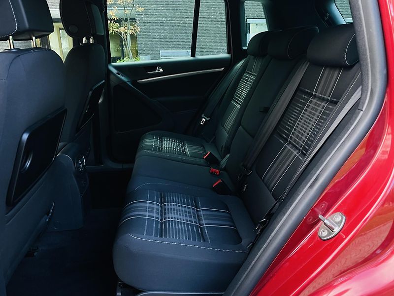 Volkswagen Tiguan 1.4TSI MAN VÝHŘEV TAŽNÉ KAMERA - fotka 29 z 43