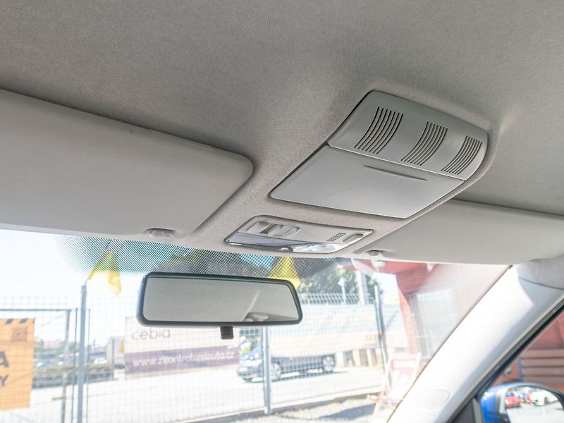 Škoda Fabia (2010) 1.2HTP 51KW AC - PO SERVISU - fotka 21 z 35