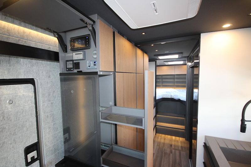 Niesmann+Bischoff (2025) ARTO 88 E model 2026 - fotka 39 z 79