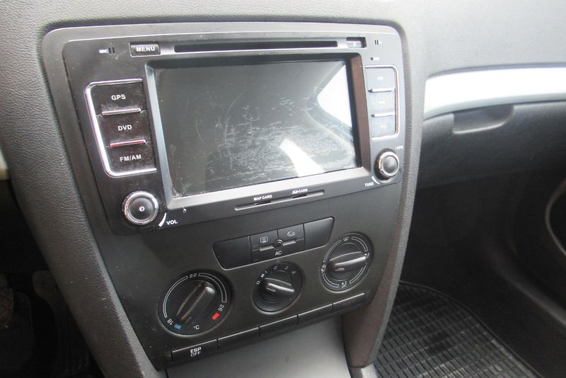 Škoda Octavia 1.9 TDI 4x4 TAŽNÉ  - fotka 13 z 19