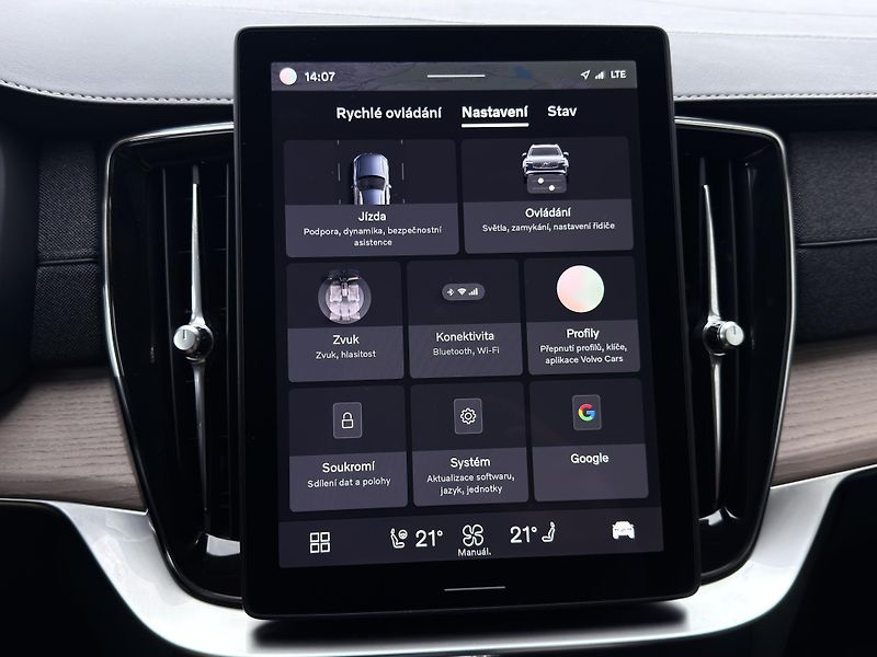 Volvo XC90 B5 AWD PLUS BRIGHT // +kola  - fotka 38 z 50