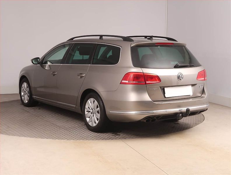 Volkswagen Passat (2014) Comfortline 2.0 TDI, Automat - fotka 4 z 18