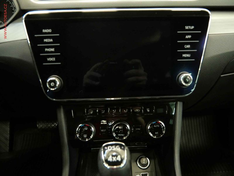Škoda Superb (2019) 2.0TDi 4x4, 2.maj,ČR, Style - fotka 15 z 21