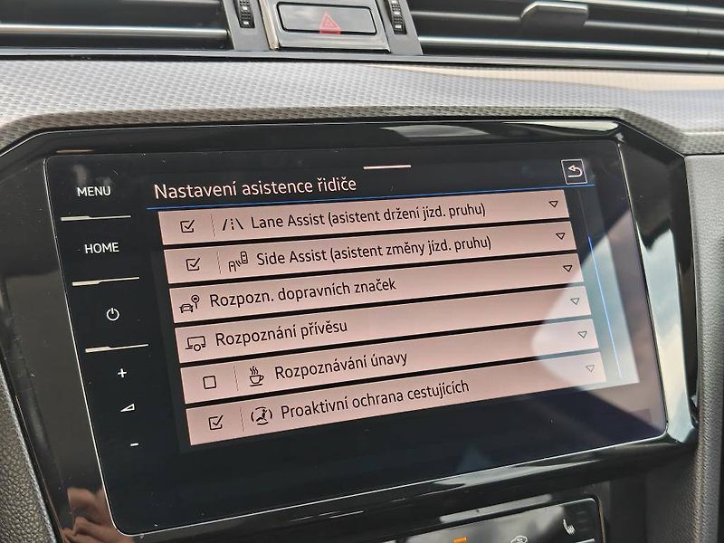 Volkswagen Passat Alltrack 4Motion DSG 2,0TDI - fotka 19 z 25