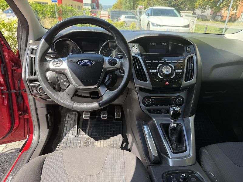 Ford Focus 1.6i 110kw - fotka 5 z 10