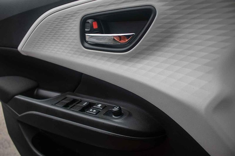 Šestá generace Suzuki Swift se drží hodnot, na které fanoušci auta nedají dopustit.