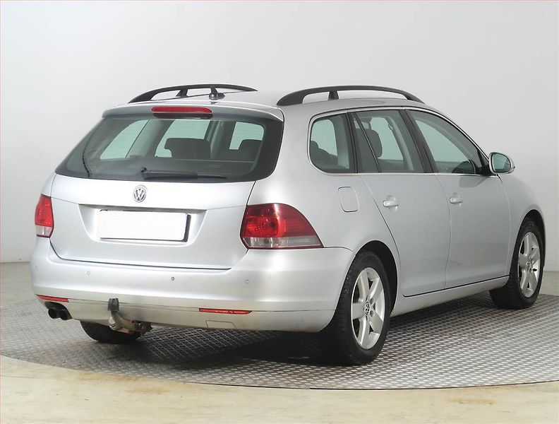 Volkswagen Golf (2012) 2.0 TDI, Automat, Navi - fotka 5 z 19