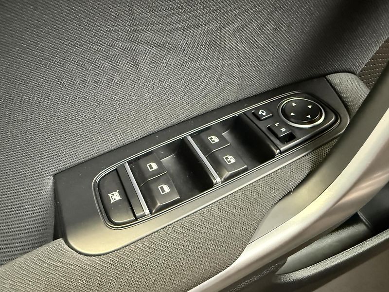 Kia Ceed 1.5 T-GDI 118kW Top SW DCT - fotka 10 z 13