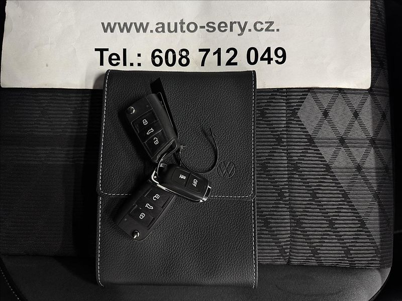 Volkswagen T-Roc R-LINE NEZ-TOP 2XALU TAŽNÉ DPH - fotka 40 z 42