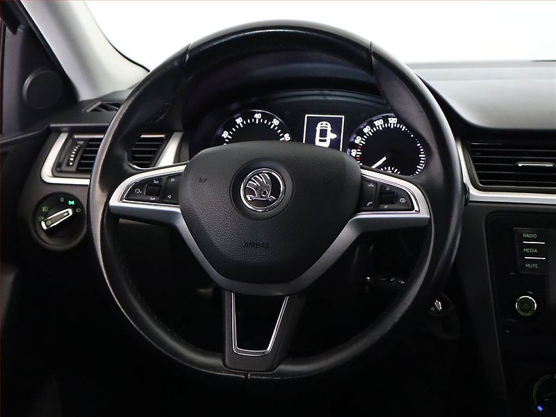 Škoda Rapid (2017) Spaceback 1.2 TSI - fotka 13 z 16