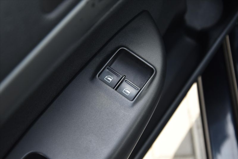 Škoda Octavia 1.4 MPI 80 TKM 1.MAJITEL ČR - fotka 18 z 18