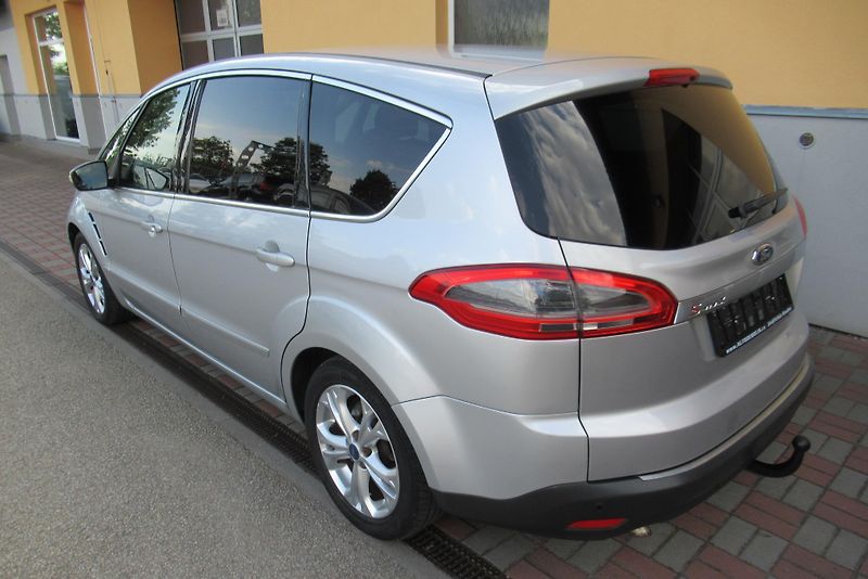 Ford S-MAX 2.0 TDCi AUT. KLIMA TAŽNÉ - fotka 8 z 23