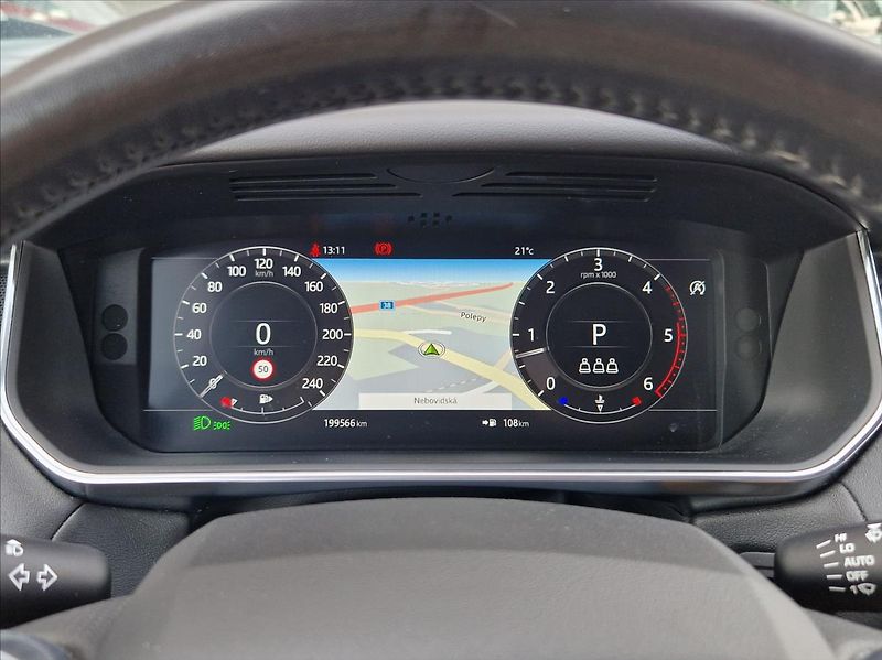 Land Rover Range Rover 3,0 TDV6 HSE PO VELK. SERVISU - fotka 27 z 48