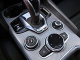 Alfa Romeo Giulia (2023) 2.0 T 280k AT8 ZF Q4 4x4 Compe - náhled 18