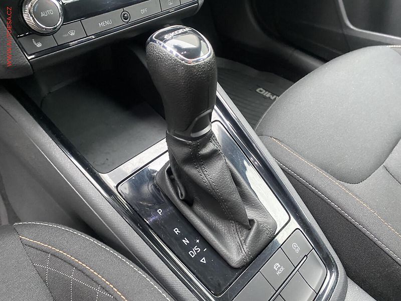 Škoda Kamiq (2020) 1.6 TDI, ČR, Ambition, DSG - fotka 16 z 19