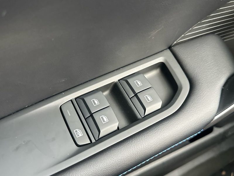 MG MG4 (2025) EXCLUSIVE 64 kWh *SPEC. AKCE - fotka 18 z 21