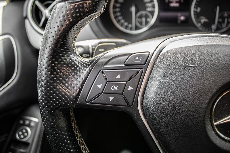 Mercedes-Benz Třídy B - fotka 20 z 34