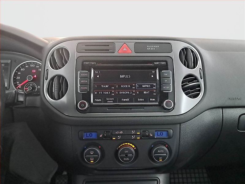 Volkswagen Tiguan (2009) 2.0 TDI, 4X4, ČR,1.maj - fotka 12 z 17