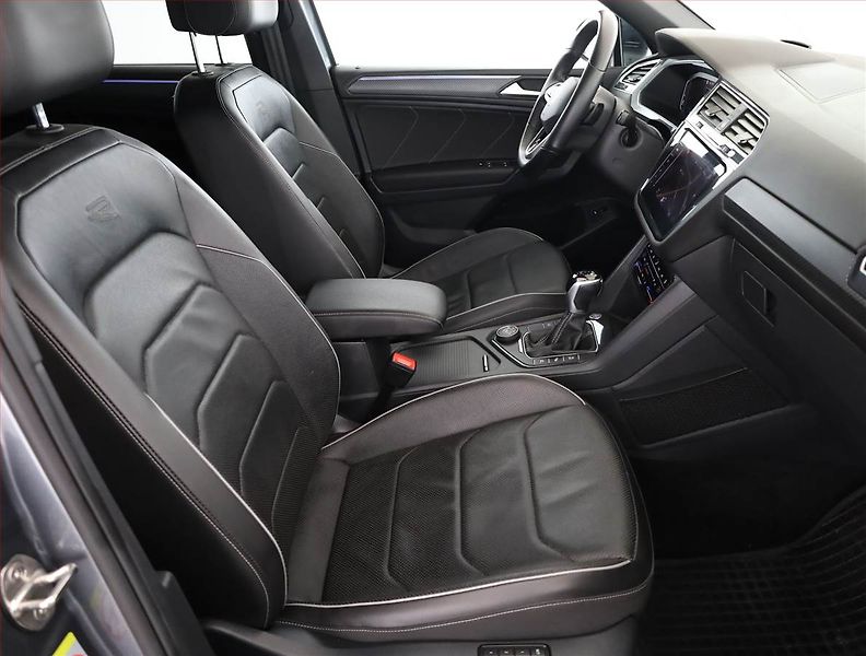 Volkswagen Tiguan Allspace (2022) R-Line 2.0 TSI - fotka 7 z 21