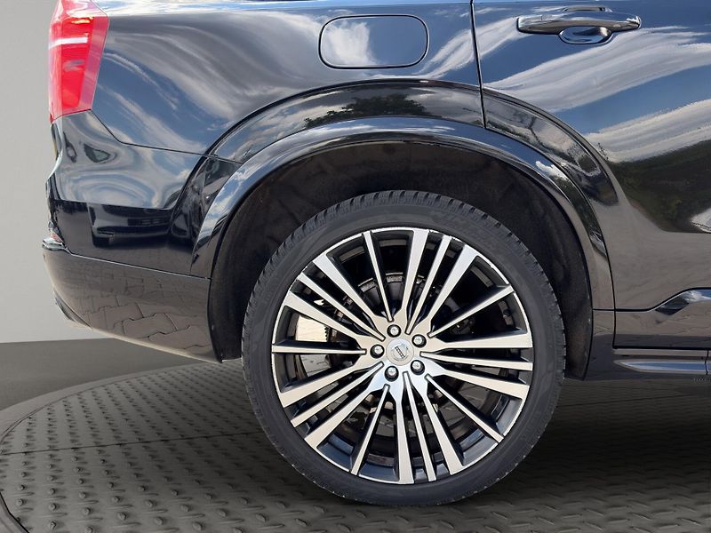 Volvo XC90 (2019) 2.0 B5 4x4 Nafta, Kůže, A/T - fotka 25 z 30