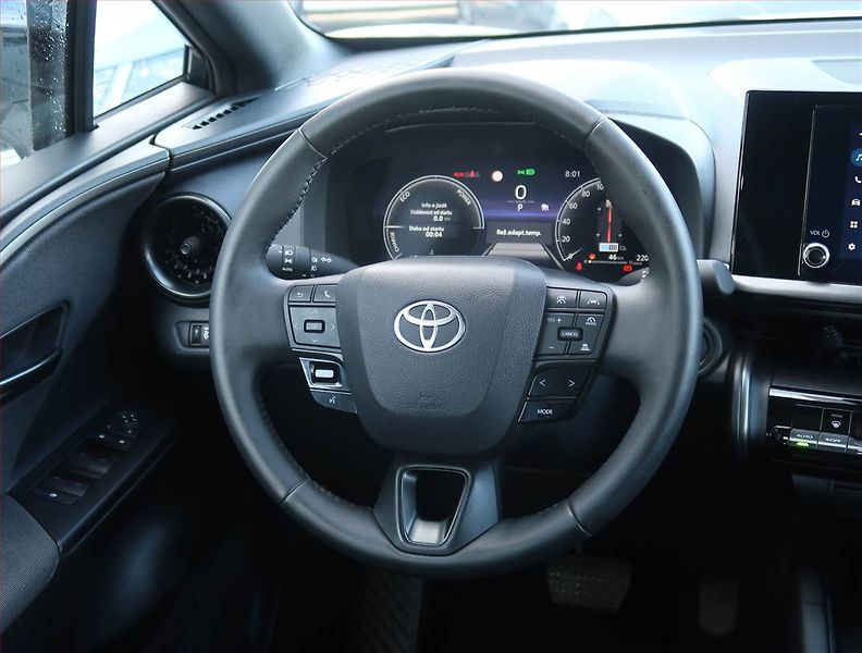 Toyota C-HR (2025) 1.8 Hybrid - fotka 16 z 24