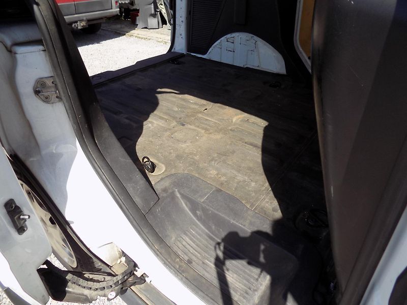 Ford Transit Connect 1,5 TDCI 88 KW KLIMA ČR!!! - fotka 26 z 44
