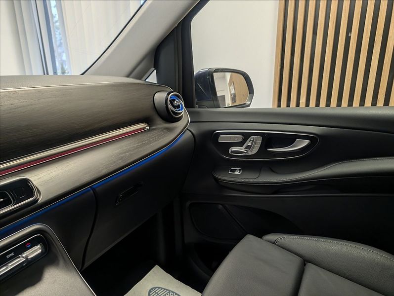 Mercedes-Benz Třídy V V300 XL  AMG AVANTGARDE 4 MATI - fotka 20 z 31