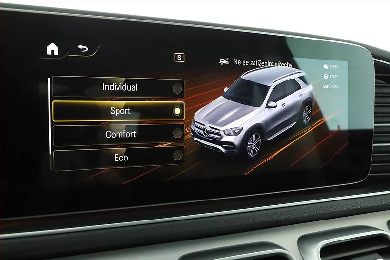 Mercedes-Benz GLE (2022) 300 d - fotka 18 z 20