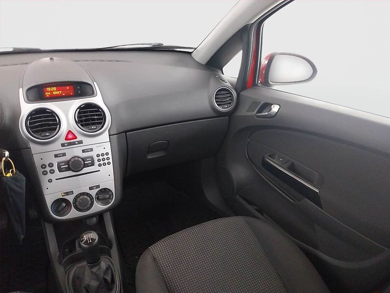 Opel Corsa (2014) 1.2, Tempomat - fotka 8 z 15
