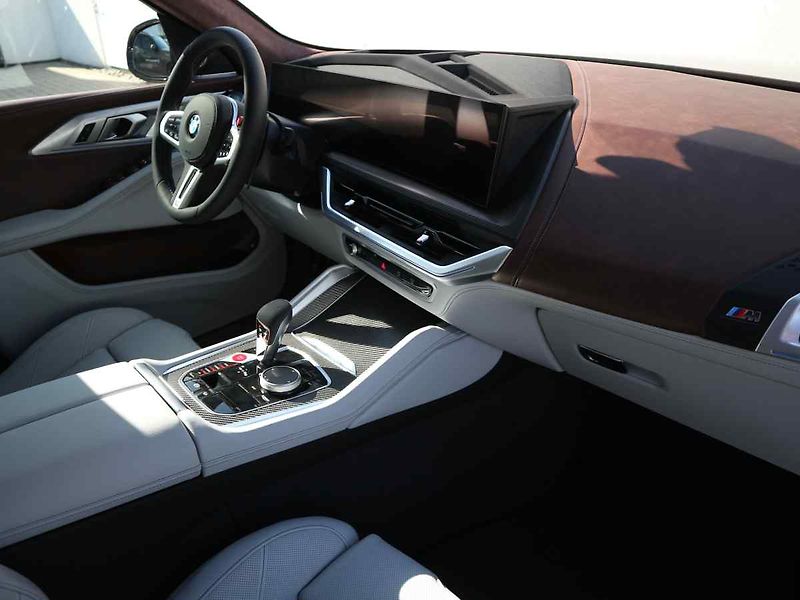 BMW XM (2026) - fotka 6 z 10