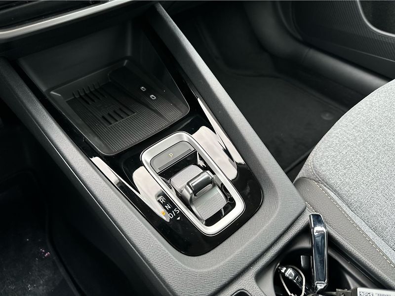 Škoda Octavia Combi Top Selection 2,0 TDI 11 - fotka 18 z 26