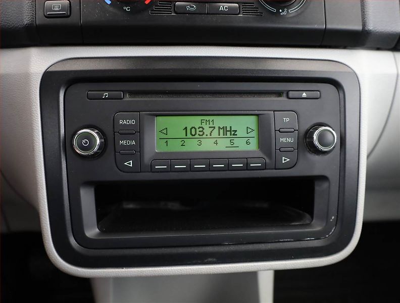 Škoda Fabia (2007) 1.4 TDI, rezervace - fotka 10 z 15