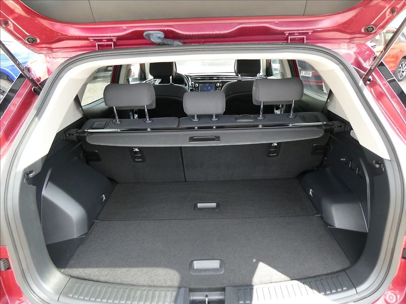 SsangYong Korando 1,5 T-GDI 120kW Automat,Style - fotka 15 z 39