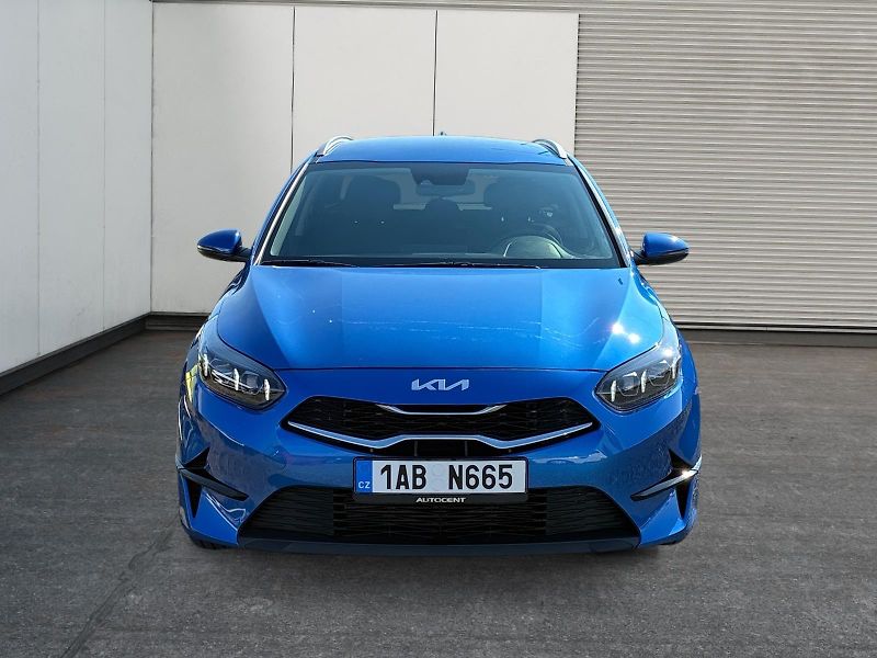 Kia Ceed (2023) TOP 1.5T-GDI 118kW CZ DPH - fotka 2 z 11