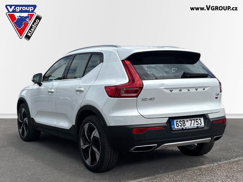 Volvo XC40 (2018) T4 Drive-E Inscription FWD Aut - fotka 3 z 26